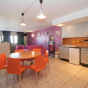 apartaments-turistics-manzano-3000.andorra-la-vella-hotels.net/